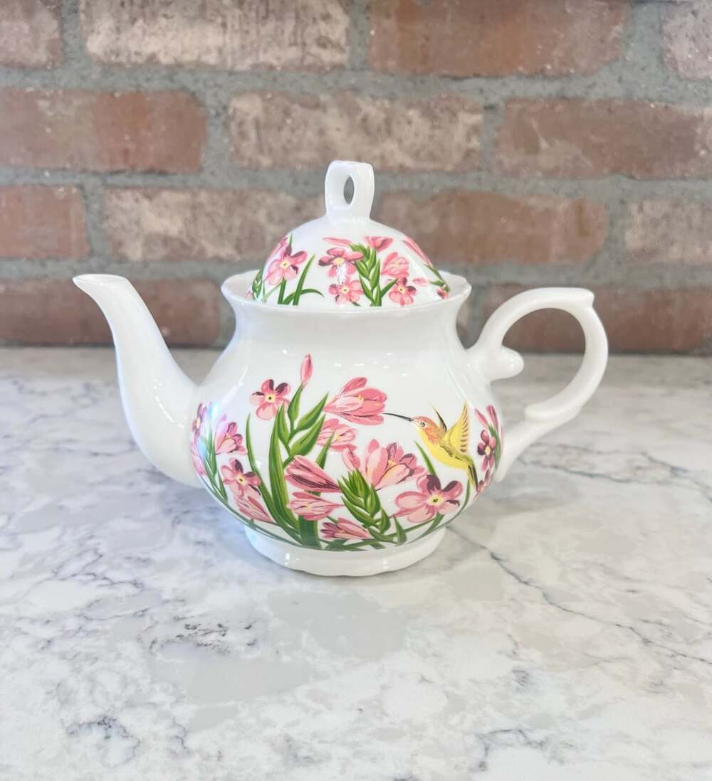 Vintage Floral Teapot with Hummingbird Design – Pink Flowers